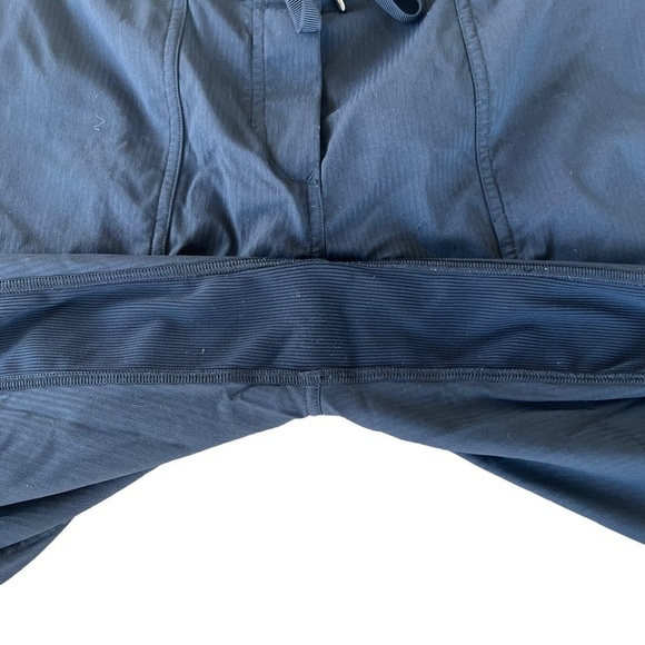 Lululemon Dance Studio Crop II Unlined 20” Style #W6APMS Black Scrunch GUC Sz 8 - Picture 5 of 12